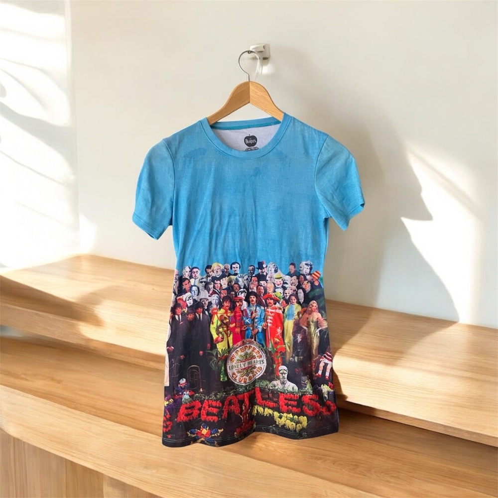 The Beatles Juniors Kids Sgt Peppers Lonely Hearts Club Band T-Shirt Medium Blue